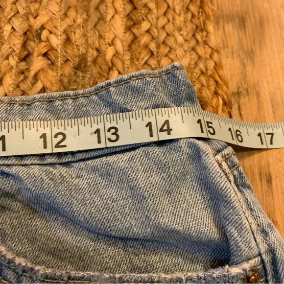 Old Navy Cut Off Shorts Happy Face Embroidered Flower Denim Girls 18 Plus - Picture 15 of 16